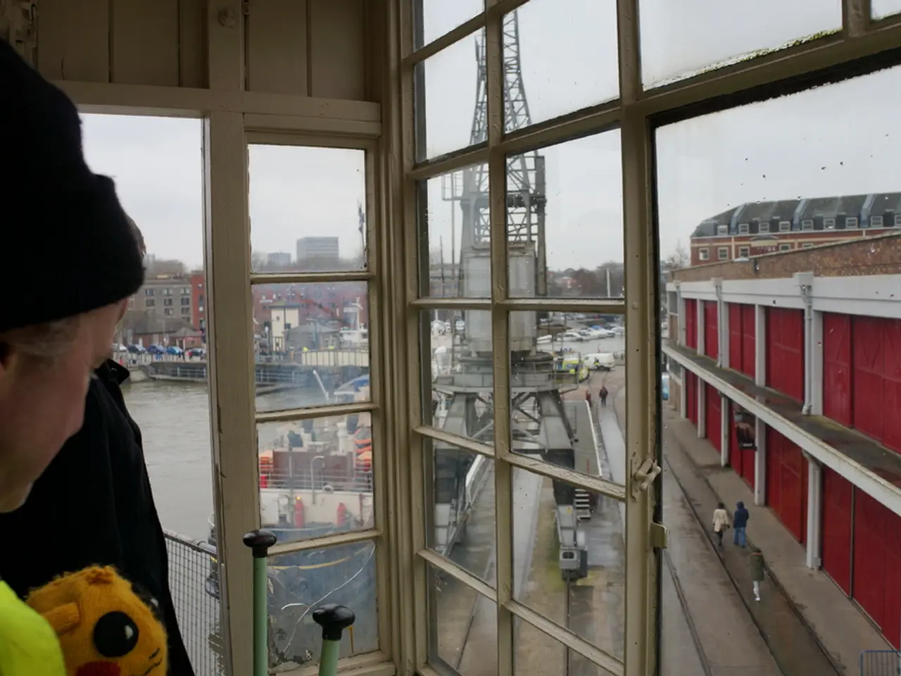 Raising the Bar: Current Developments in Hoisting and Support Equipment for Building Firms