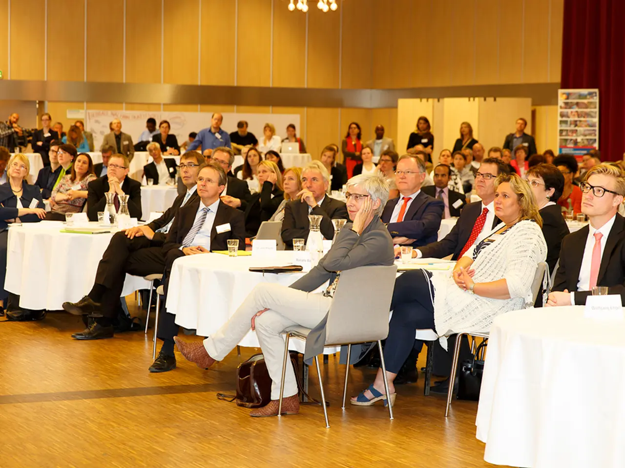 Enhance Your English Listening Skills with Repetition and Modification Techniques