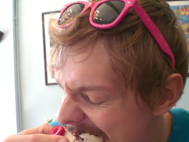 Rediscovering Food Awareness: Methods for Halting Compulsive Eating and Tune into Your...