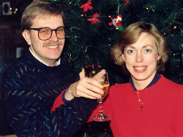 "Comparison Sparks Misery's Origin: Uncovering the True Sources of Happiness"