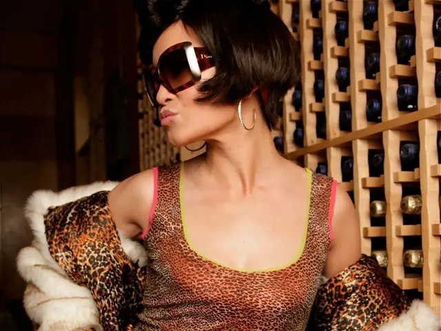 Thyroid Enlargement: Causes, remedies, varieties, and signs