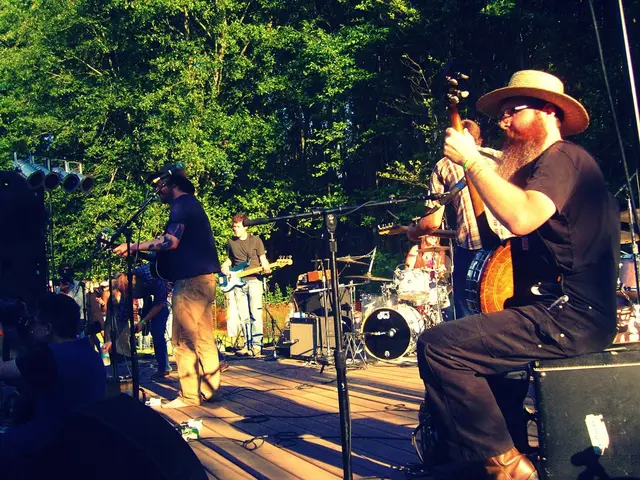 Online Courses at Our School Provide 6 Compelling Reasons to Enroll!