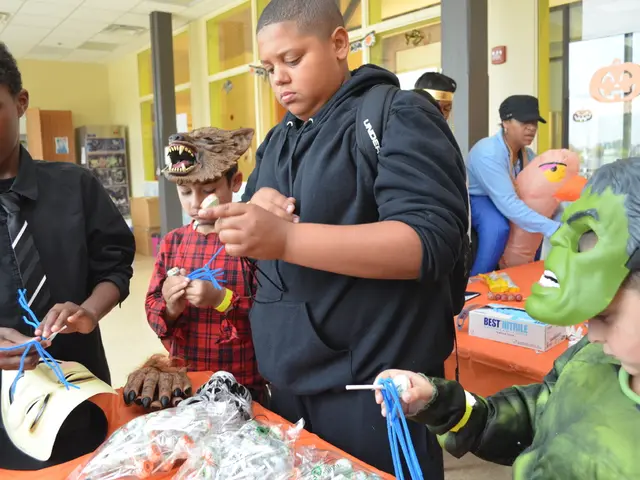 Experiencing speech inhibition in adulthood and childhood: Key insights to consider