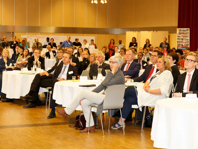 Enhancing Casual Dialogue: Listening Techniques for Non-native English Speakers Mastery