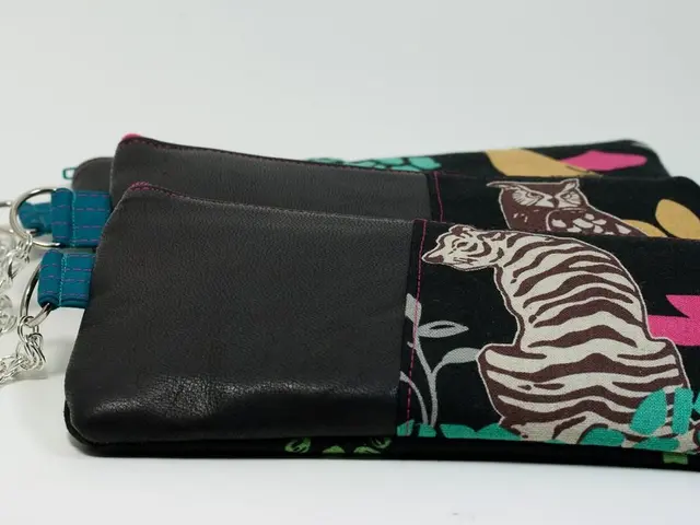 Explaining Fiduciaries for Readers' Comprehension